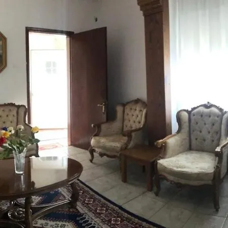 κοντα στα λουτρα ποζαρ και καϊμακτσαλαν Keraséai