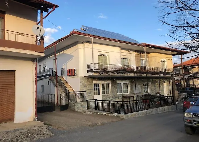 κοντα στα λουτρα ποζαρ και καϊμακτσαλαν * Keraséai