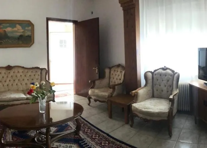 κοντα στα λουτρα ποζαρ και καϊμακτσαλαν Keraséai