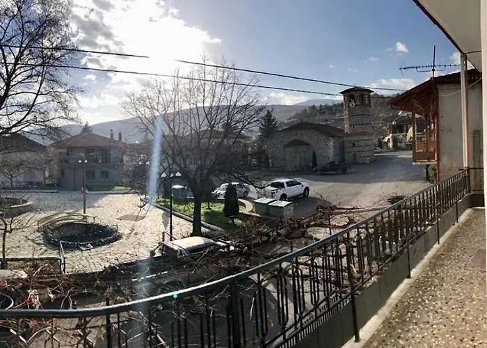 κοντα στα λουτρα ποζαρ και καϊμακτσαλαν