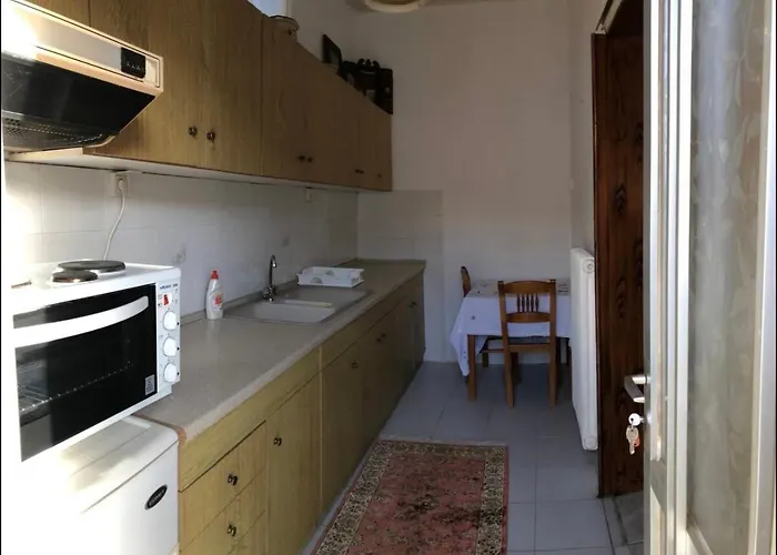 Apartament κοντα στα λουτρα ποζαρ και καϊμακτσαλαν Keraséai